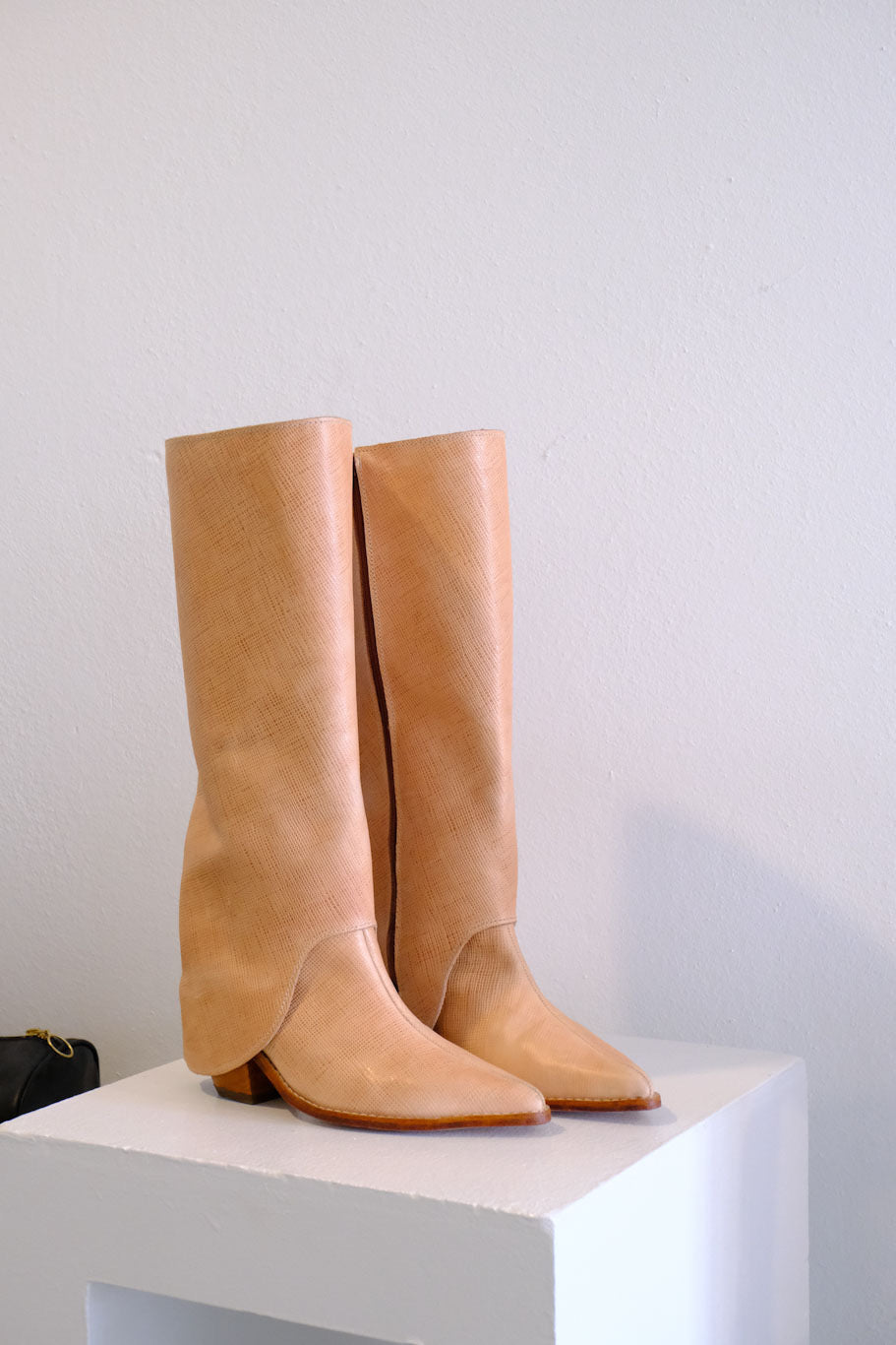 boots! - sleek tan