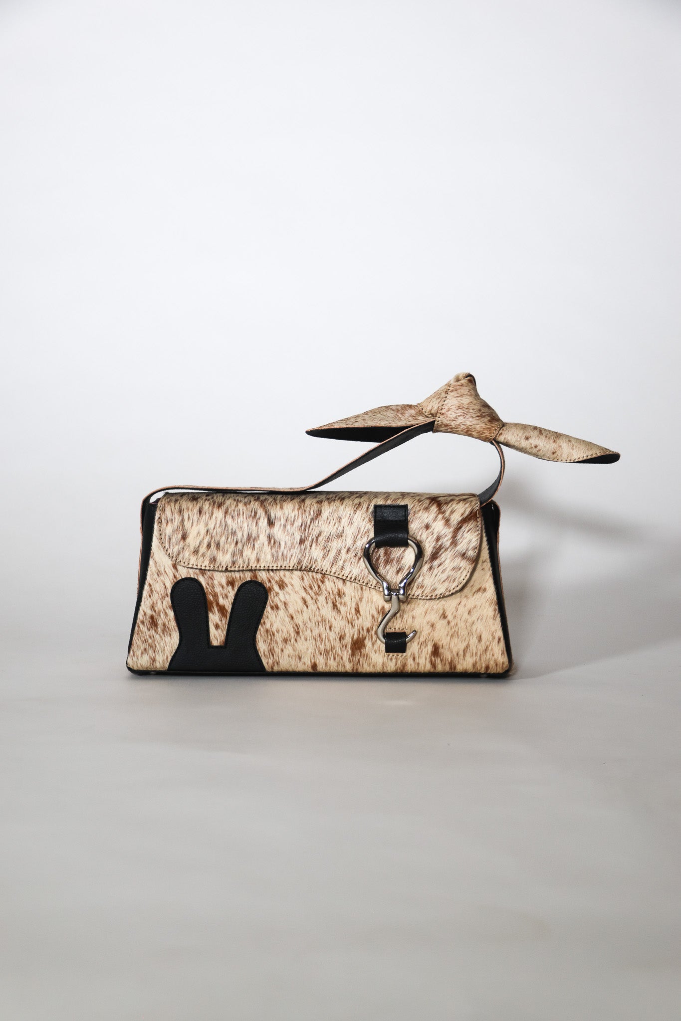 black & fur - bunny ears box