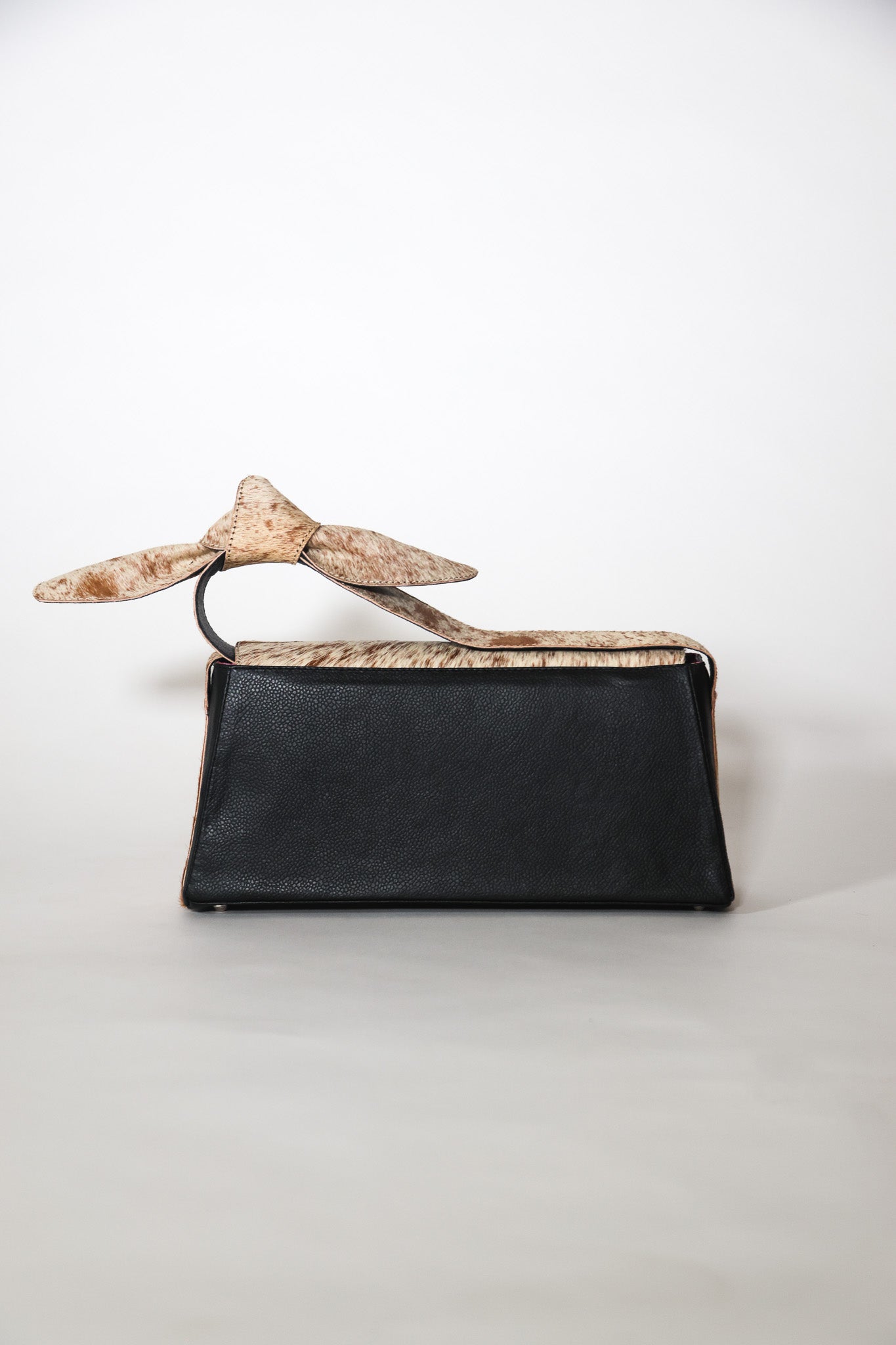 black & fur - bunny ears box