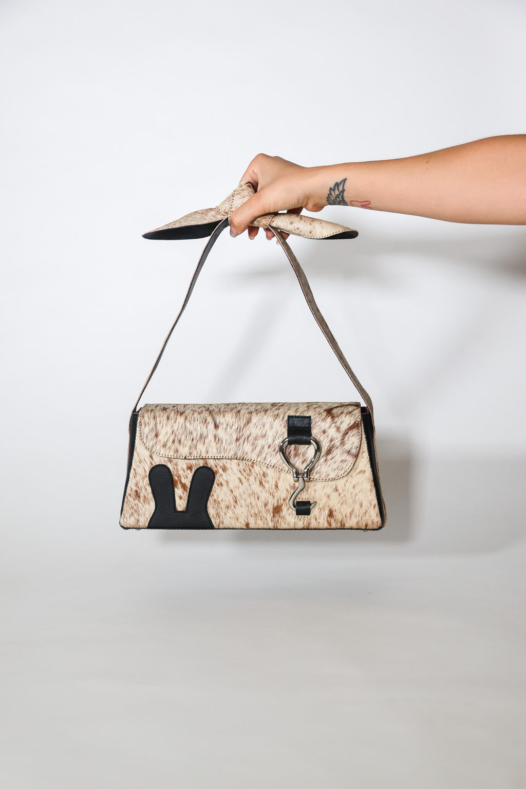 black & fur - bunny ears box