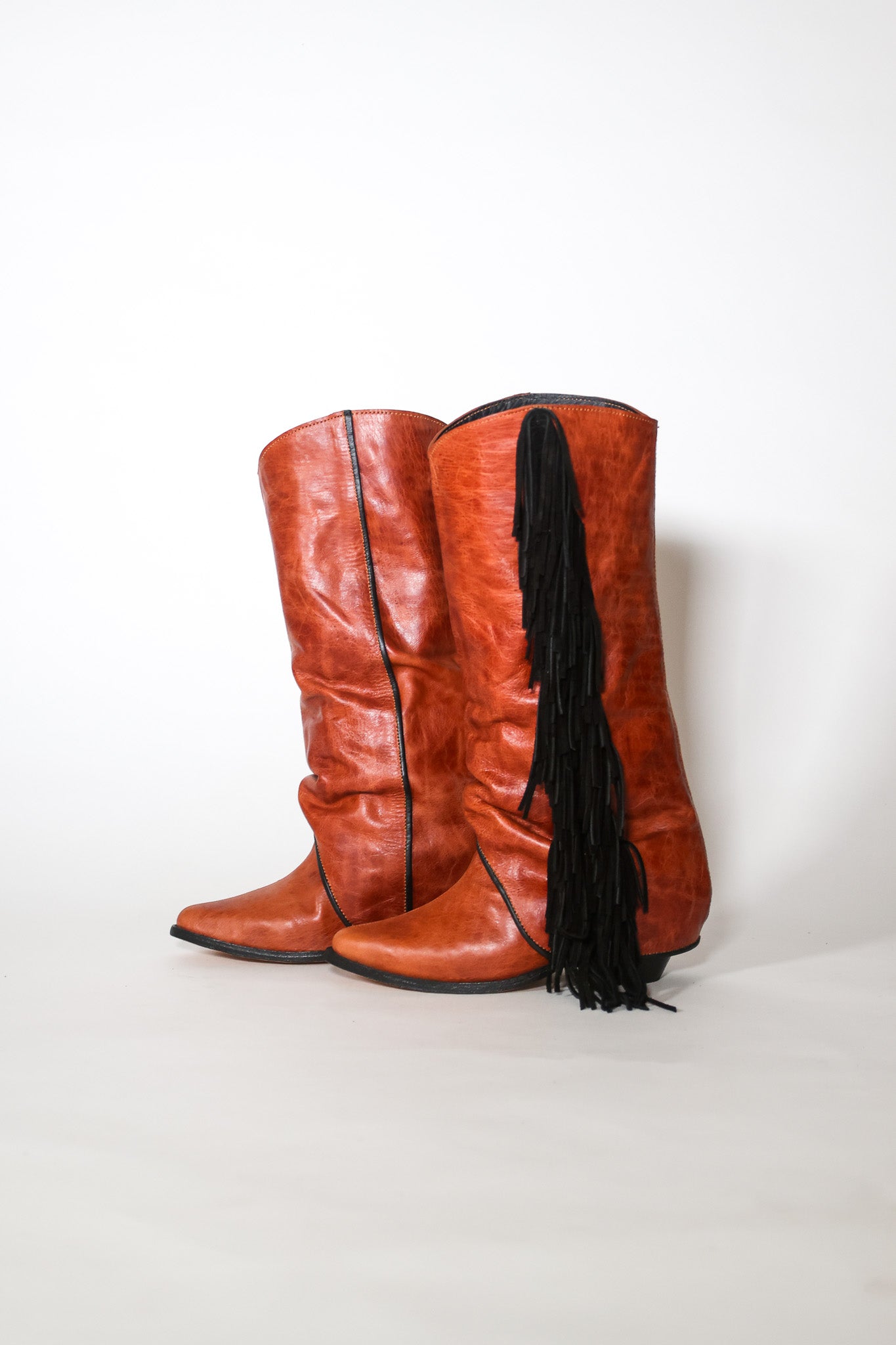 boots! - slouchy fringe cafe